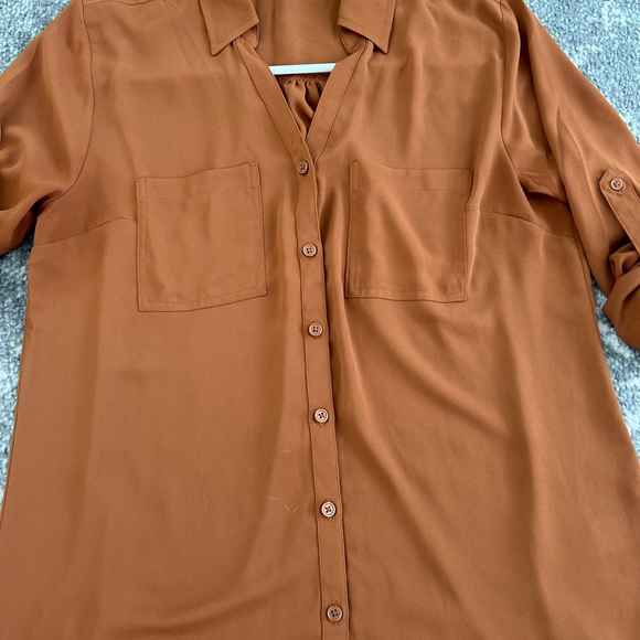 Maurices rust orange button down blouse size medium - Picture 6 of 6